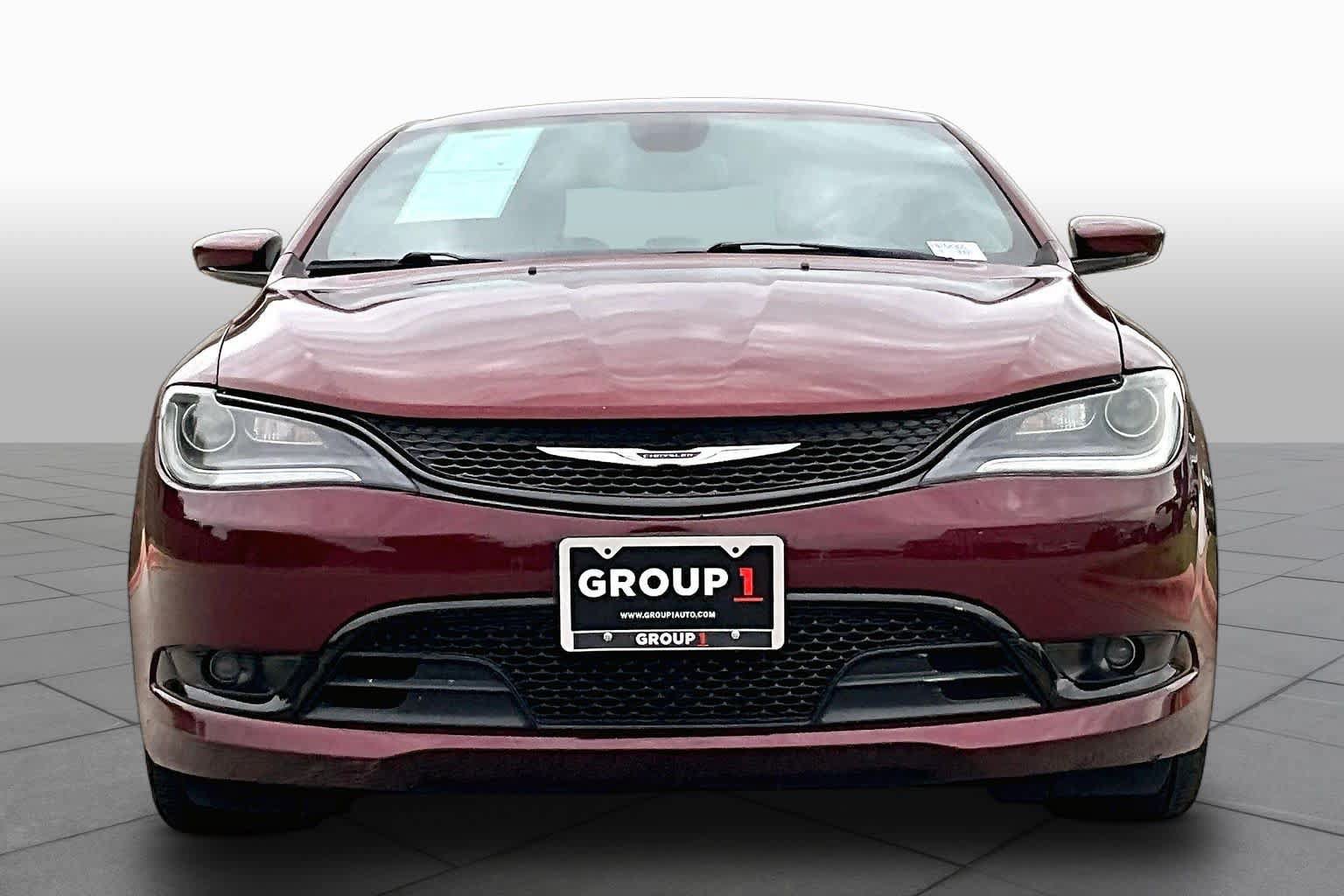Used 2015 Chrysler 200 S FWD image 4