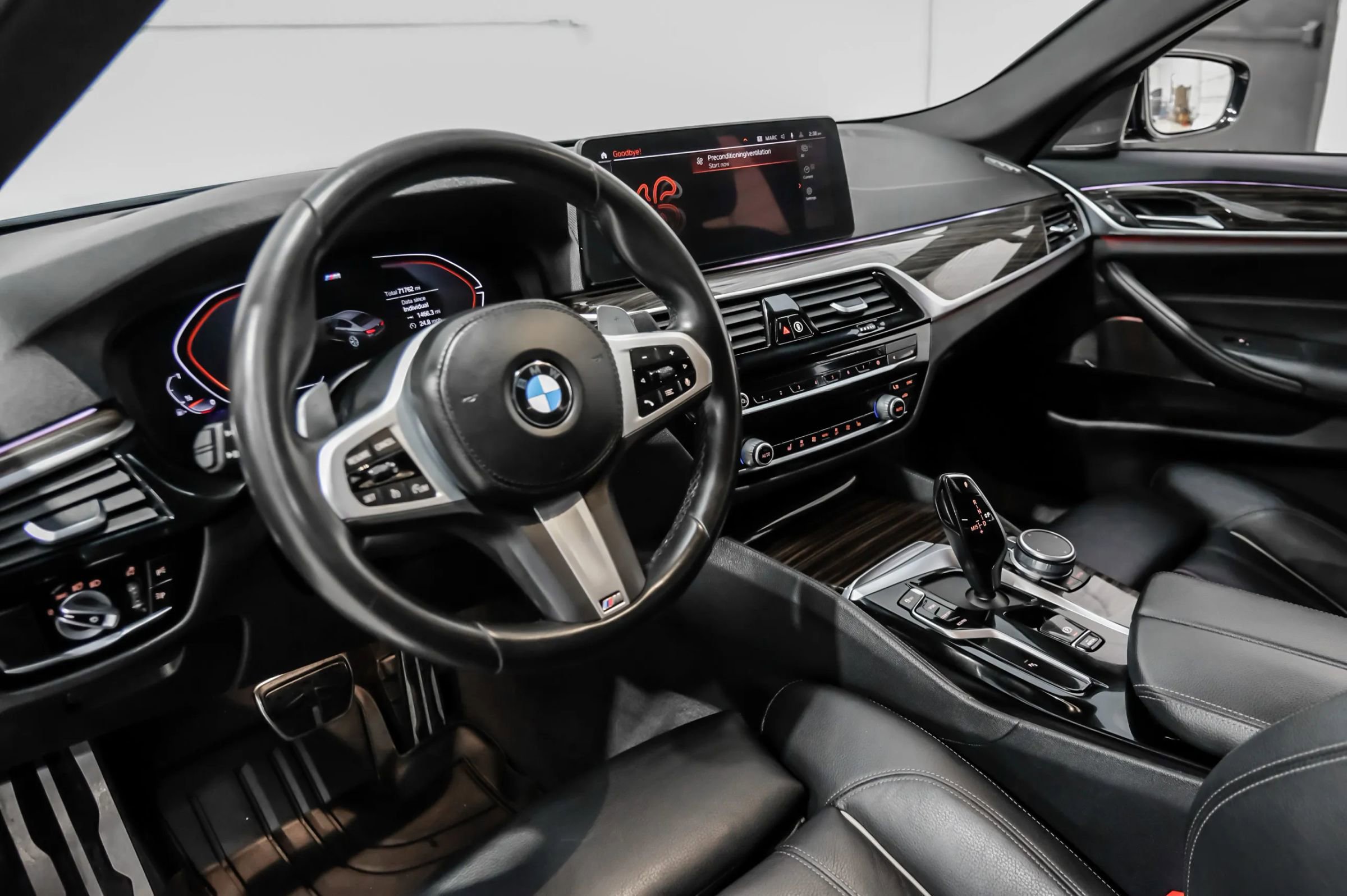 Used 2022 BMW 540i w/ M Sport Package RWD image 16