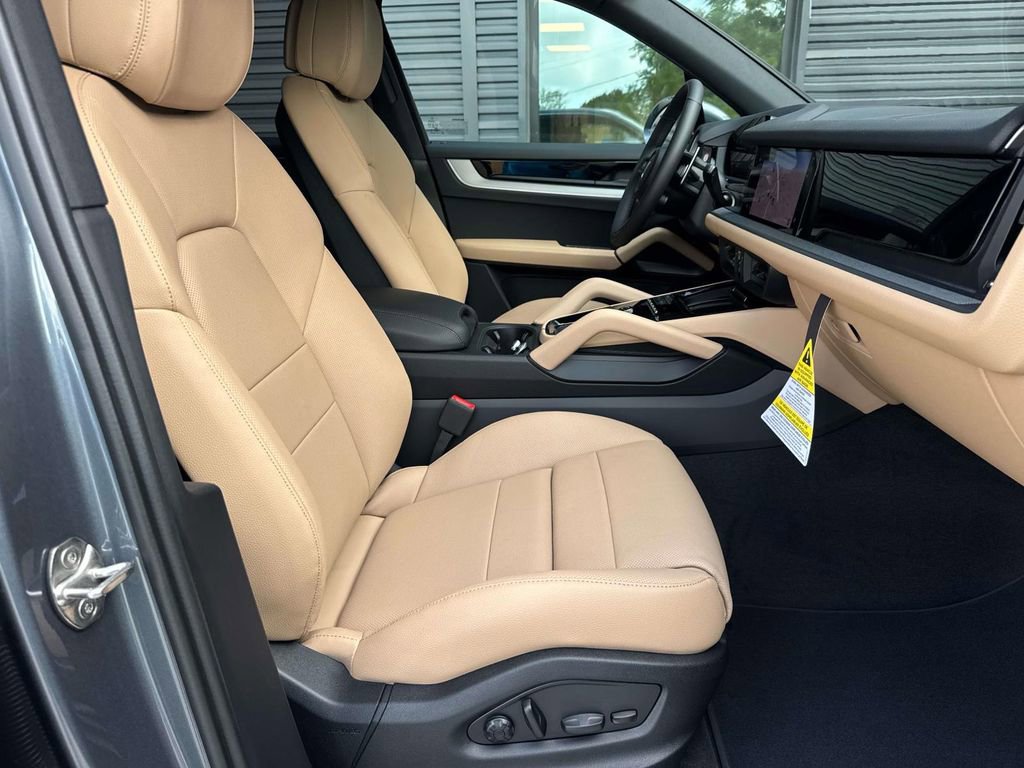 New 2026 Porsche Cayenne image 16