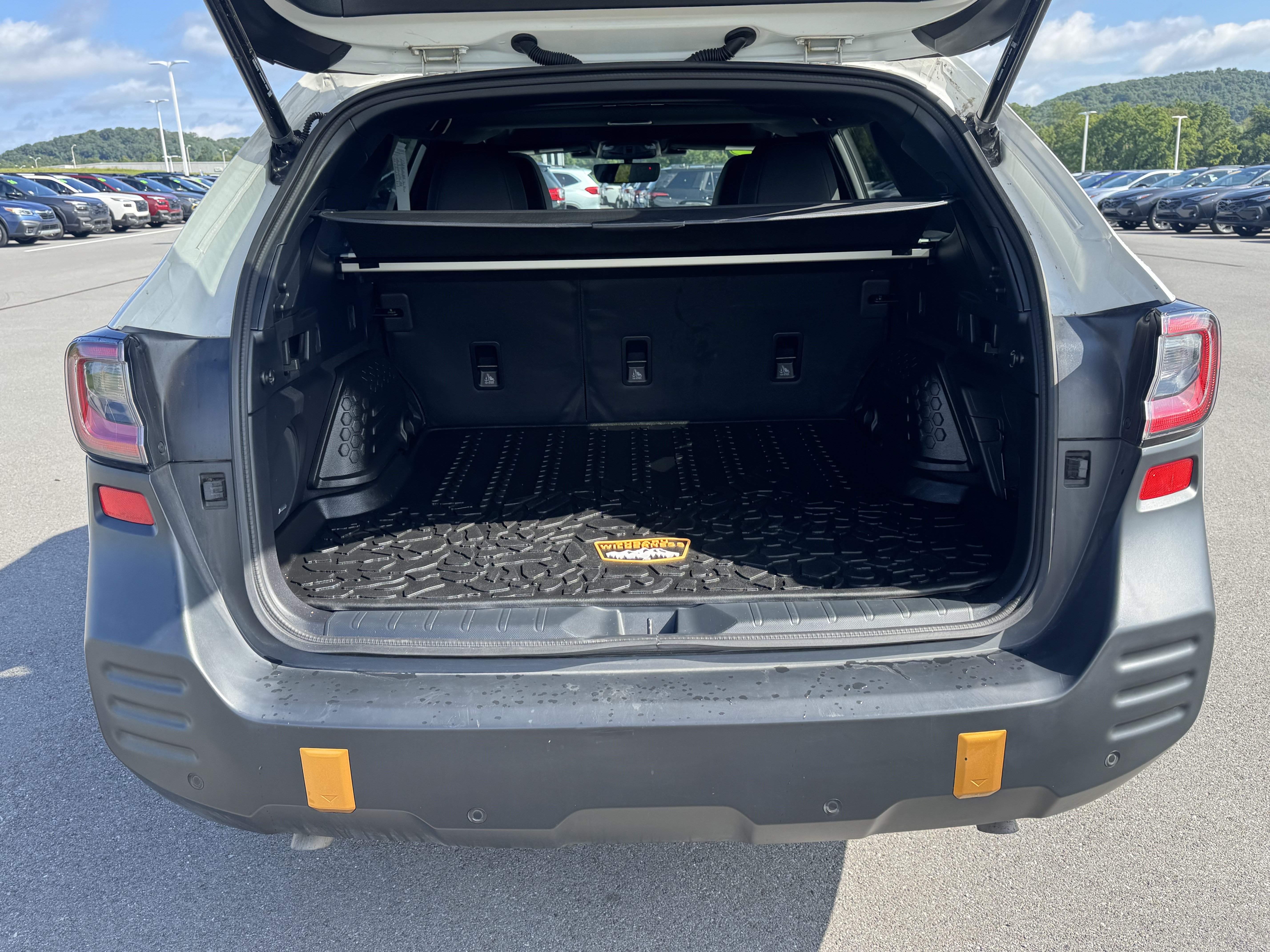 Certified 2025 Subaru Outback Wilderness AWD/4WD image 5