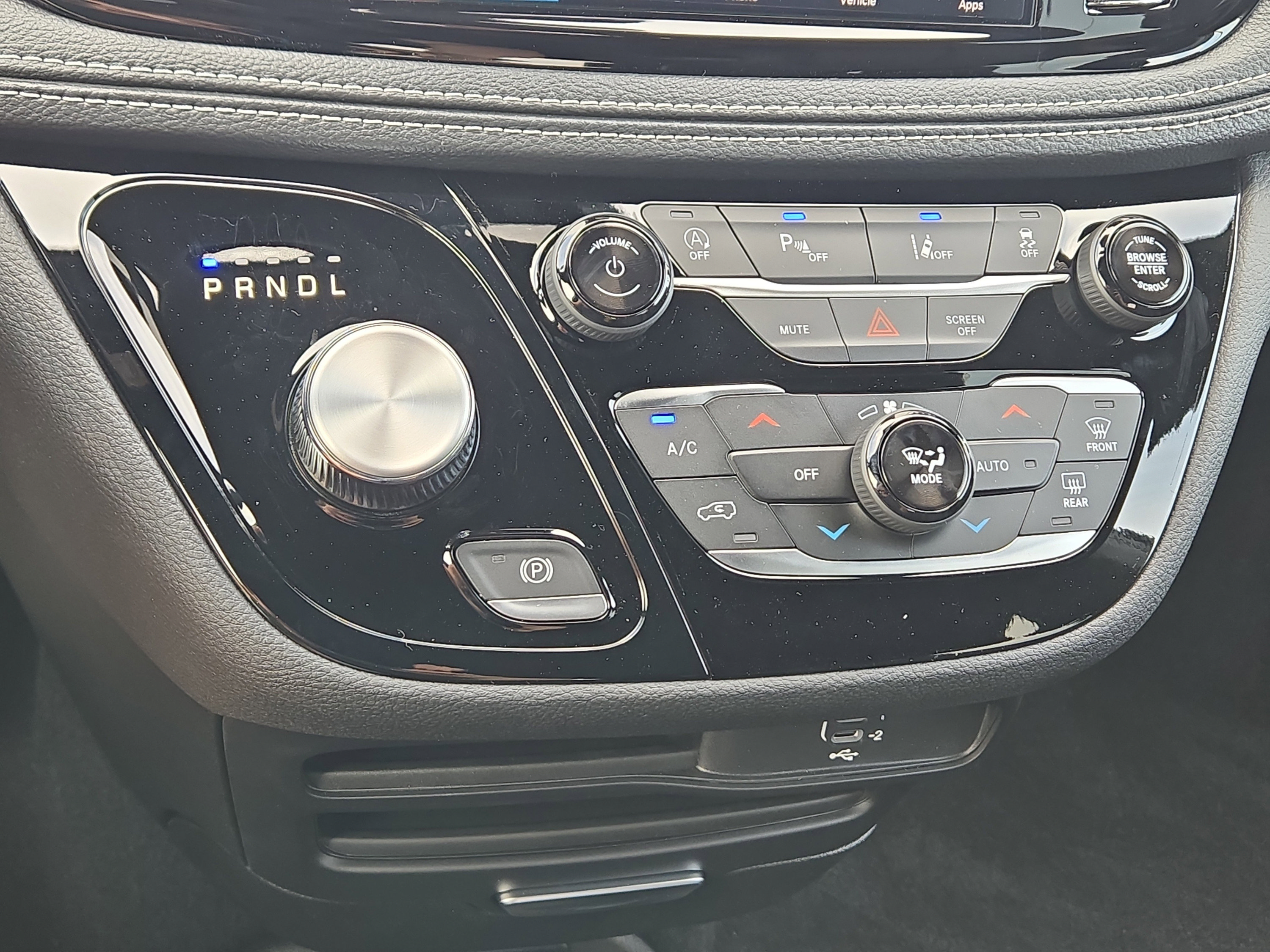 New 2026 Chrysler Pacifica Select FWD image 23