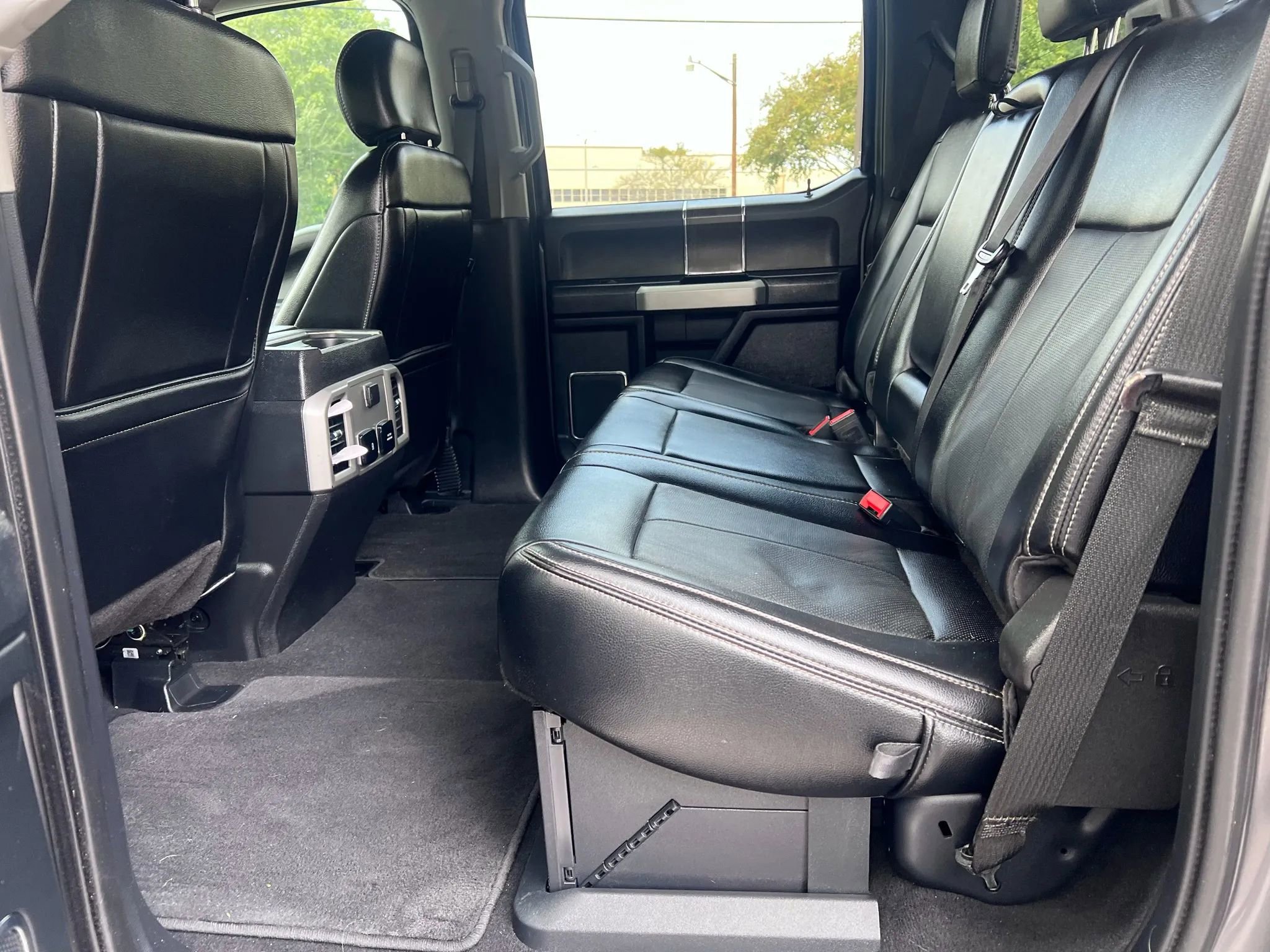 Used 2021 Ford F250 Lariat w/ FX4 Off-Road Package image 10