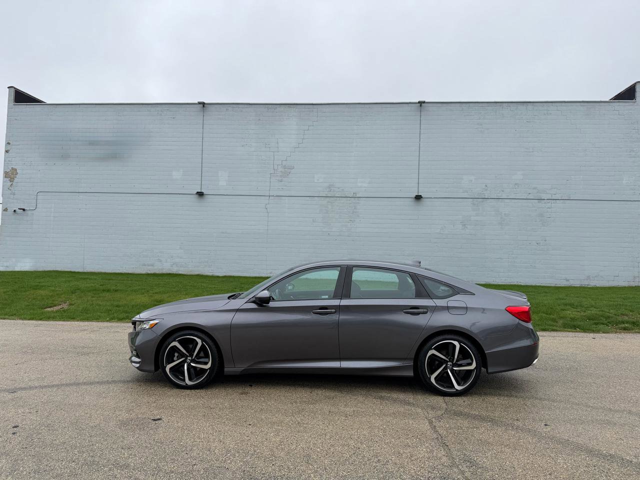 Used 2018 Honda Accord Sport image 4