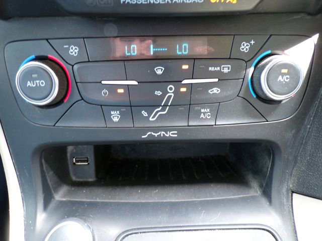 Used 2017 Ford Focus SE image 23