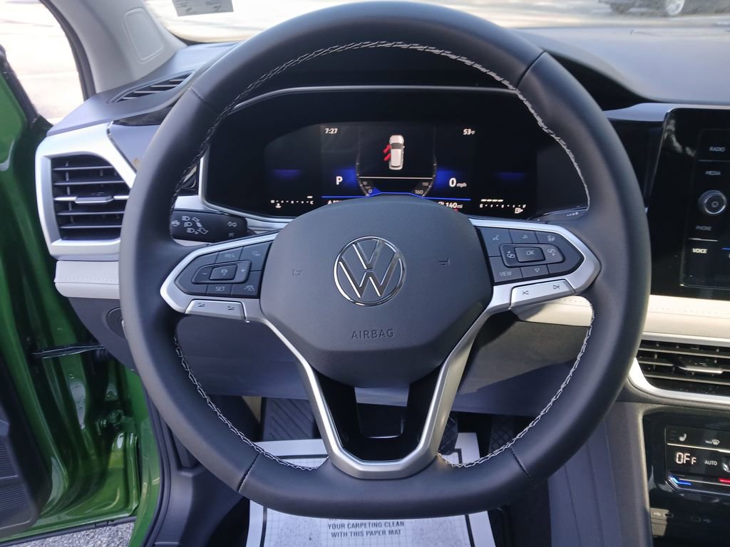 New 2026 Volkswagen Taos SE image 14