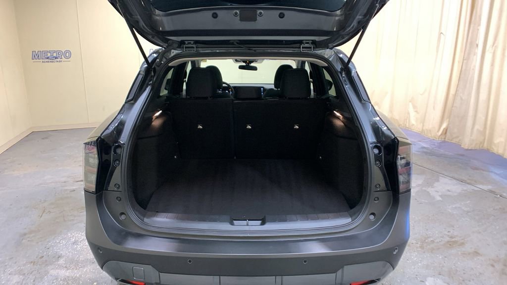 Used 2025 Nissan Kicks SV w/ SV Premium Package image 18