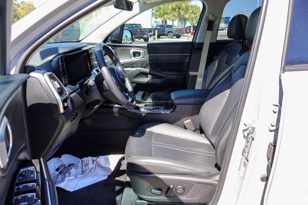 Used 2023 Kia Sorento SX image 8