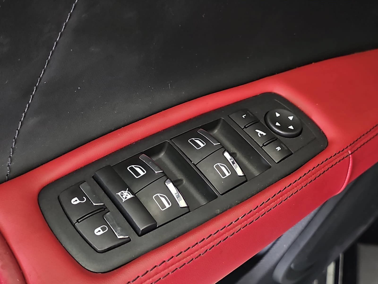 Used 2022 Maserati Ghibli Modena RWD image 24