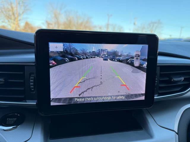Used 2022 Ford Explorer XLT w/ Equipment Group 202A image 10