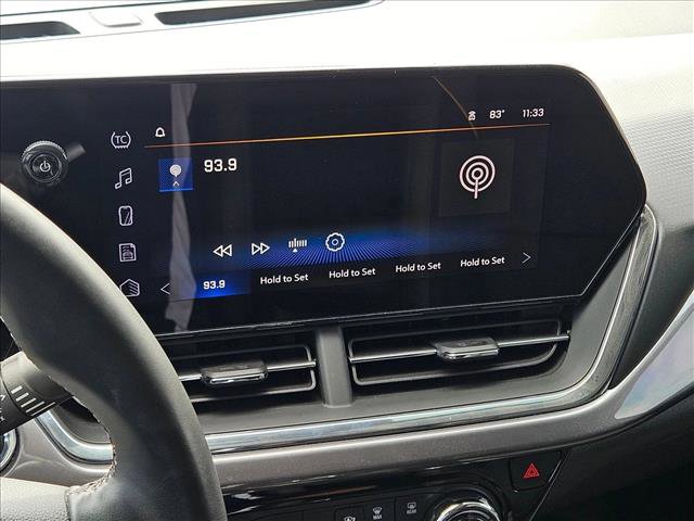 Used 2025 Chevrolet Trax ACTIV w/ Sunroof Package FWD image 10