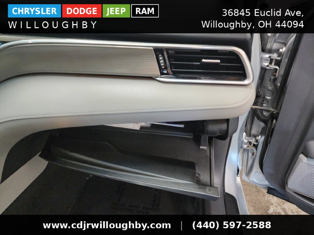 Used 2018 Toyota Camry SE w/ Audio Package FWD image 37