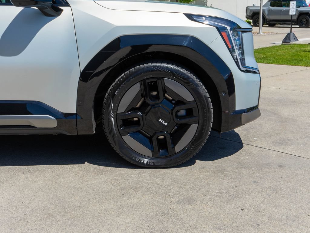 Certified 2024 Kia EV9 GT-Line AWD/4WD image 42