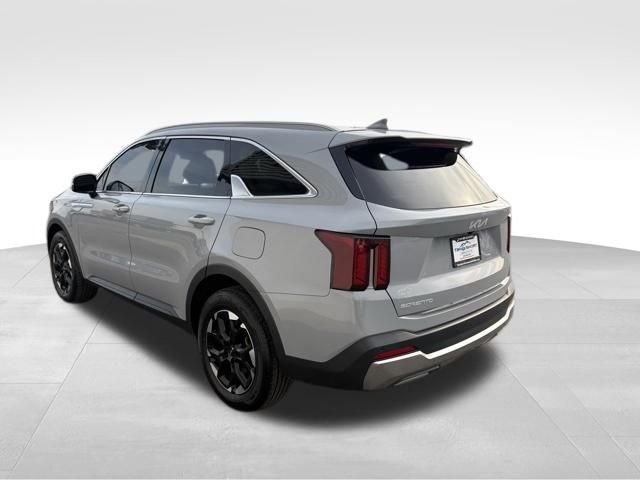 Used 2025 Kia Sorento S w/ Panoramic Sunroof Package image 11
