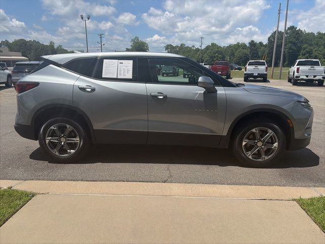 Used 2025 Chevrolet Blazer LT FWD image 5