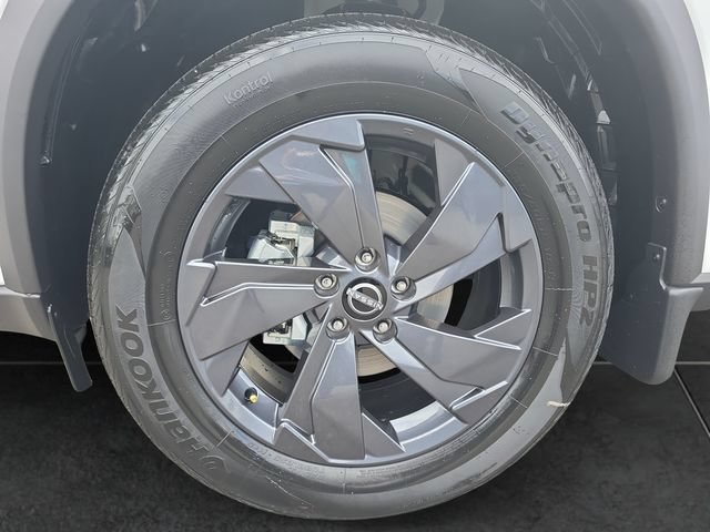 New 2026 Nissan Rogue SV AWD/4WD image 9