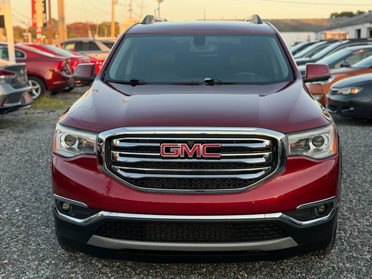 Used 2019 GMC Acadia SLT AWD/4WD image 2