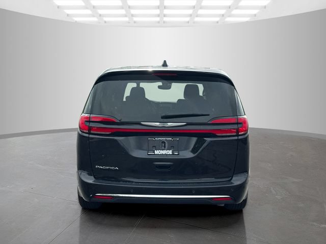 Certified 2025 Chrysler Pacifica Select FWD image 6