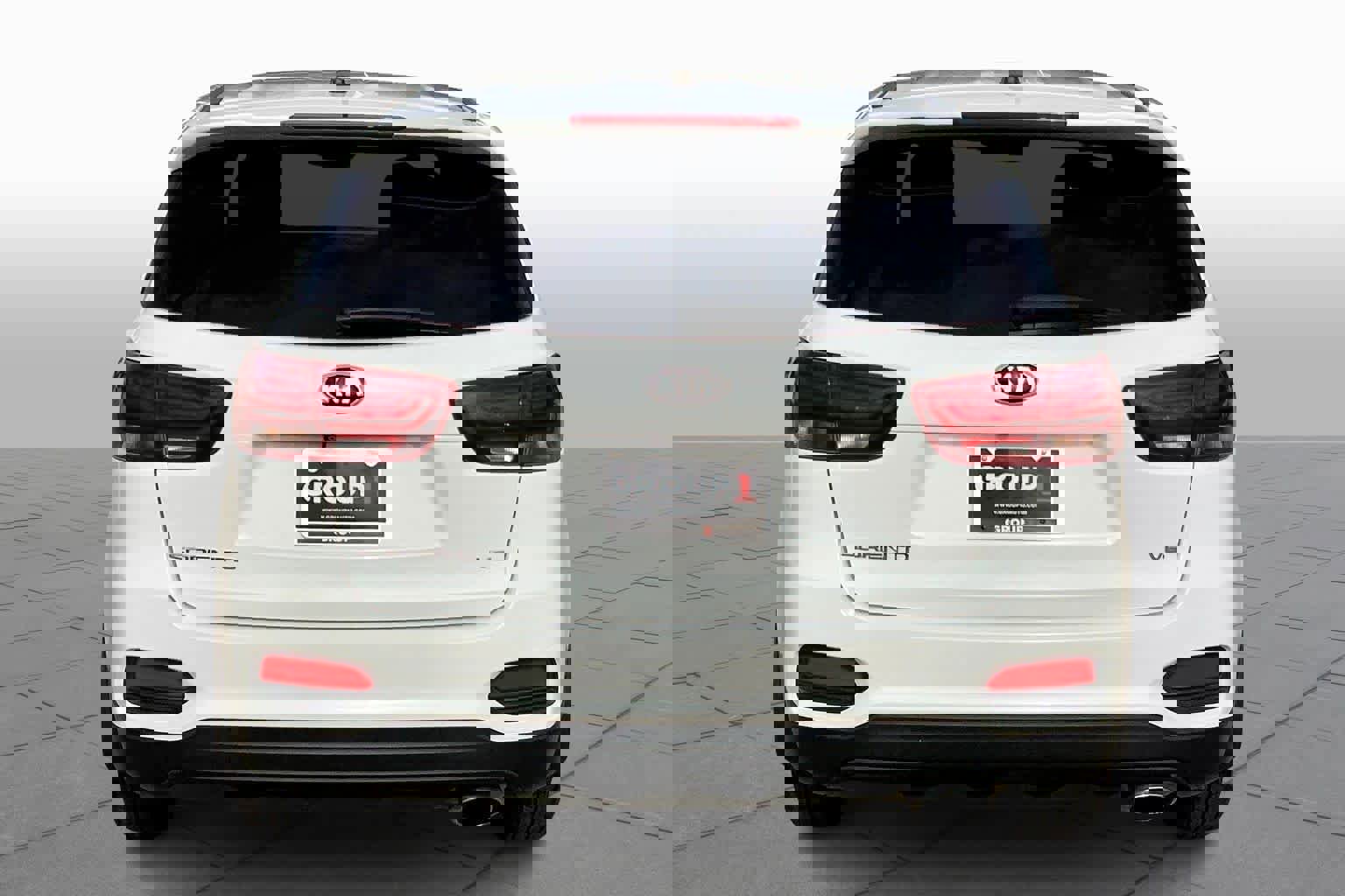 Used 2019 Kia Sorento LX image 4