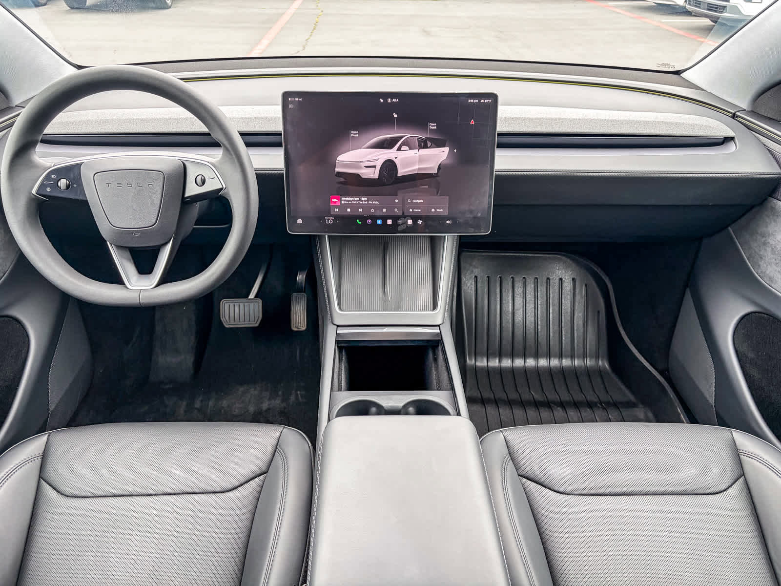 Used 2026 Tesla Model Y 2WD image 11