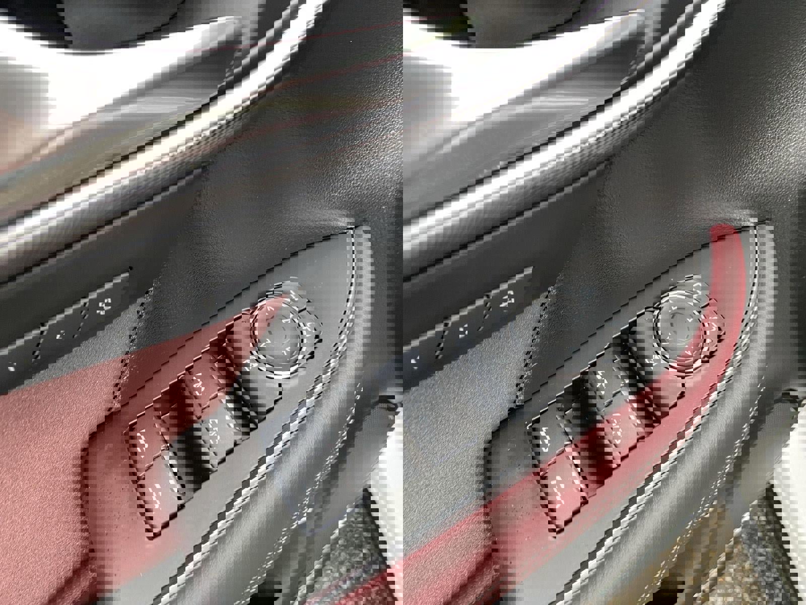 Certified 2025 Buick Envision Sport Touring image 24