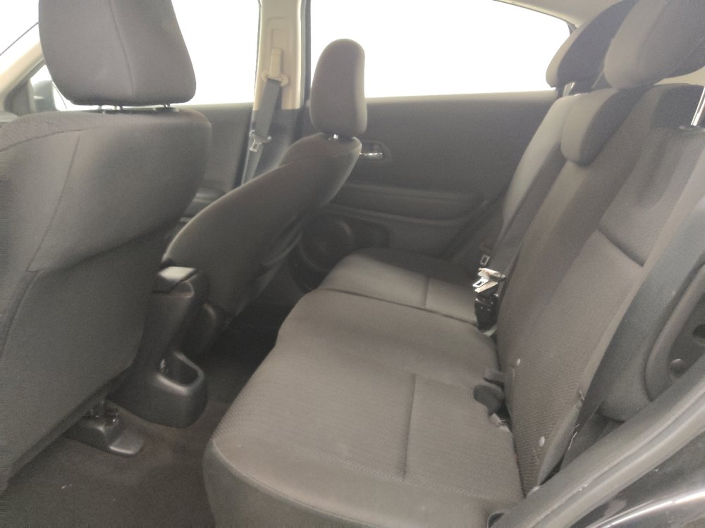 Used 2017 Honda HR-V LX image 18