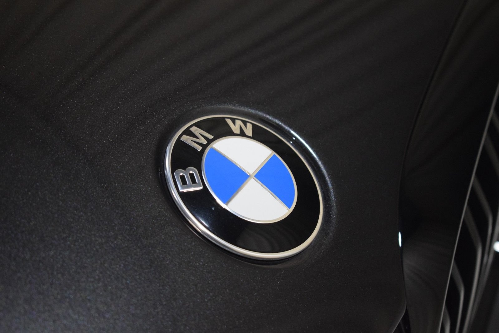 Used 2023 BMW X4 M40i w/ Parking Assistance Package AWD/4WD image 3