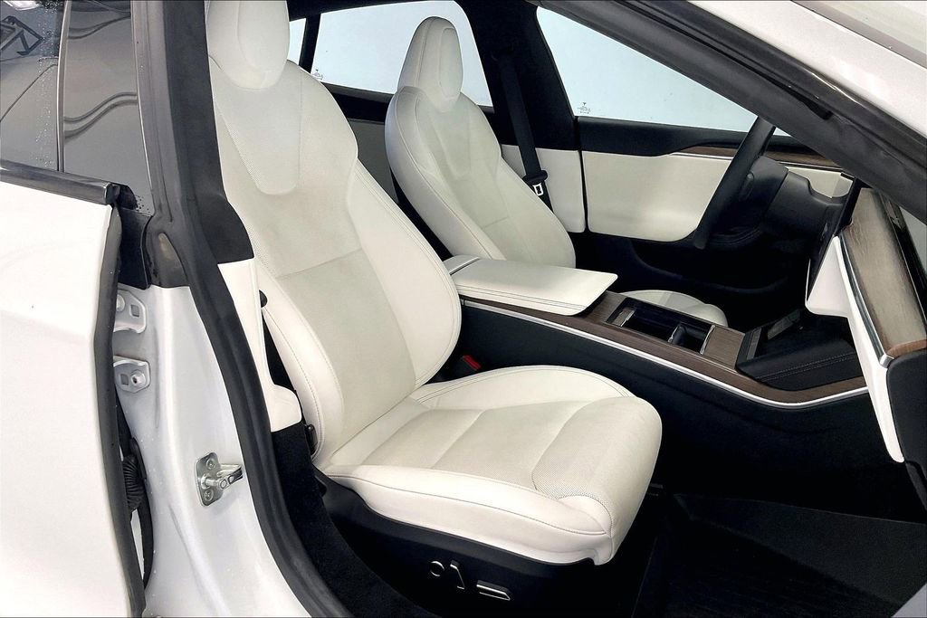 Used 2022 Tesla Model S image 8