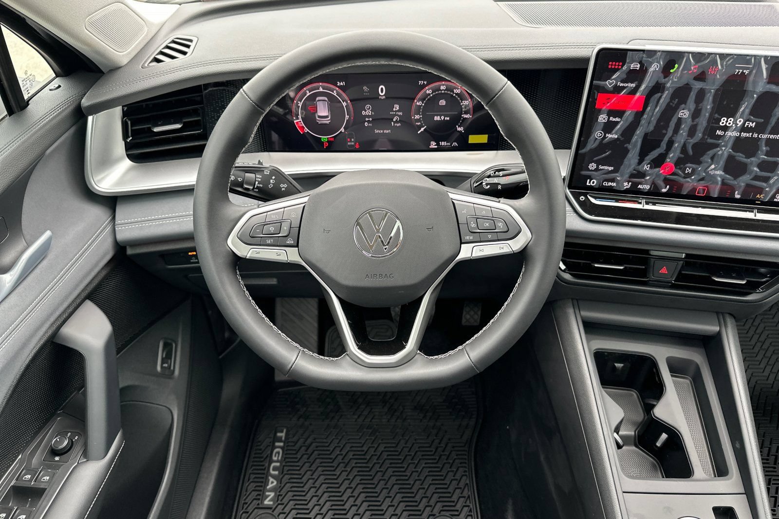 New 2026 Volkswagen Tiguan SE AWD/4WD image 14