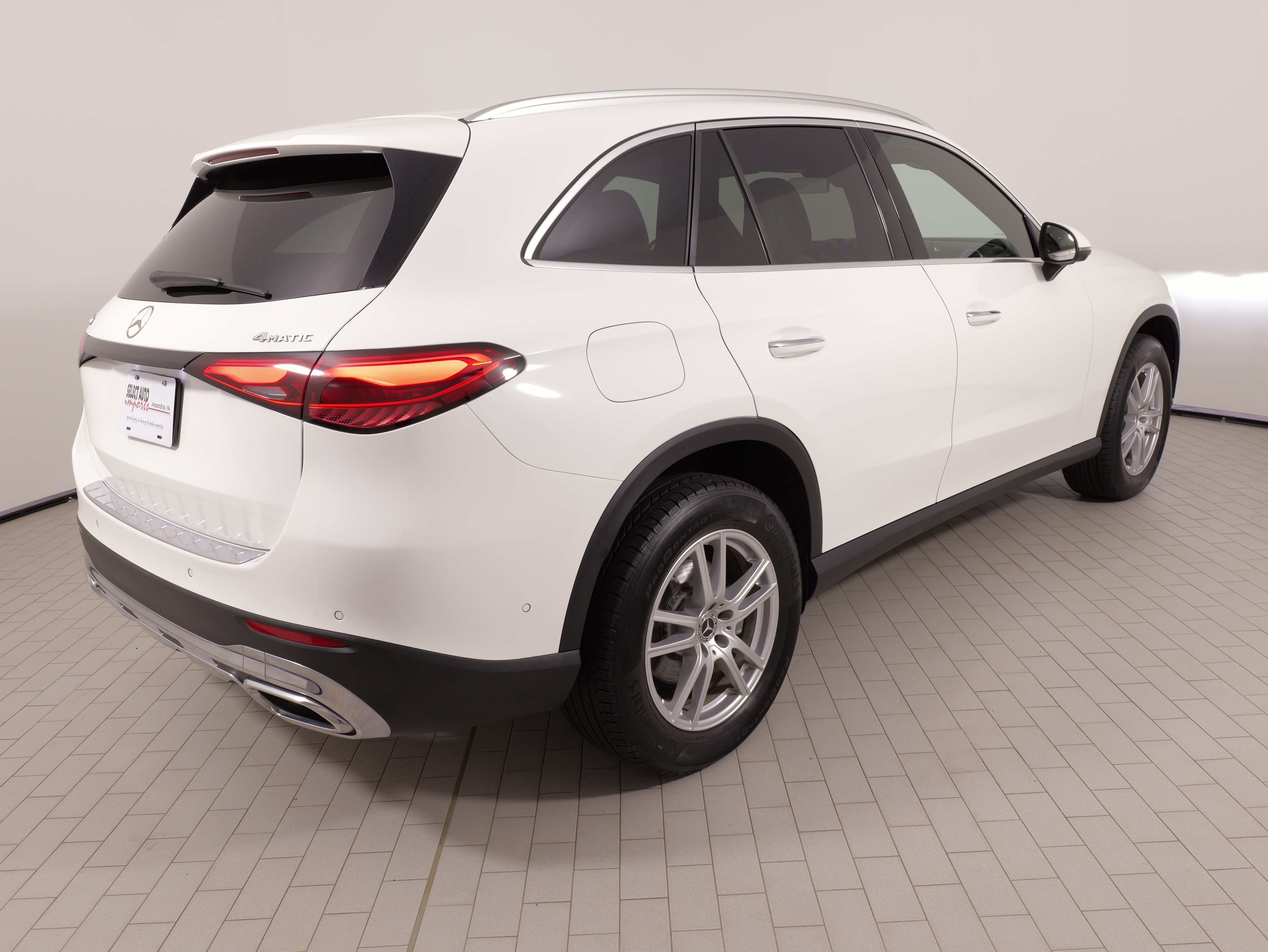Used 2023 Mercedes-Benz GLC 300 4MATIC image 12