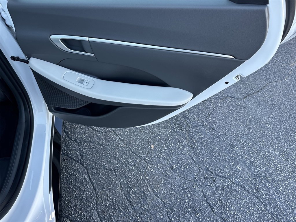 Used 2025 Hyundai Sonata SEL image 16