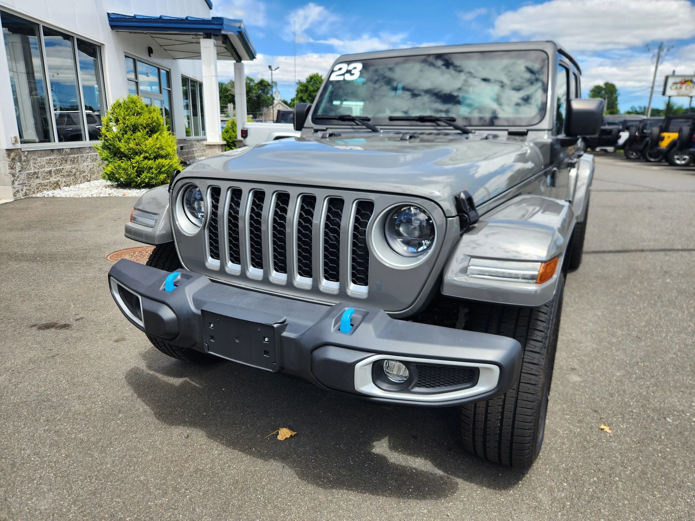 Used 2023 Jeep Wrangler Unlimited Sahara image 4