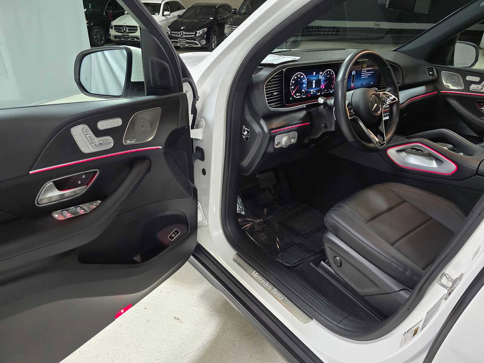 Used 2024 Mercedes-Benz GLS 450 4MATIC image 20