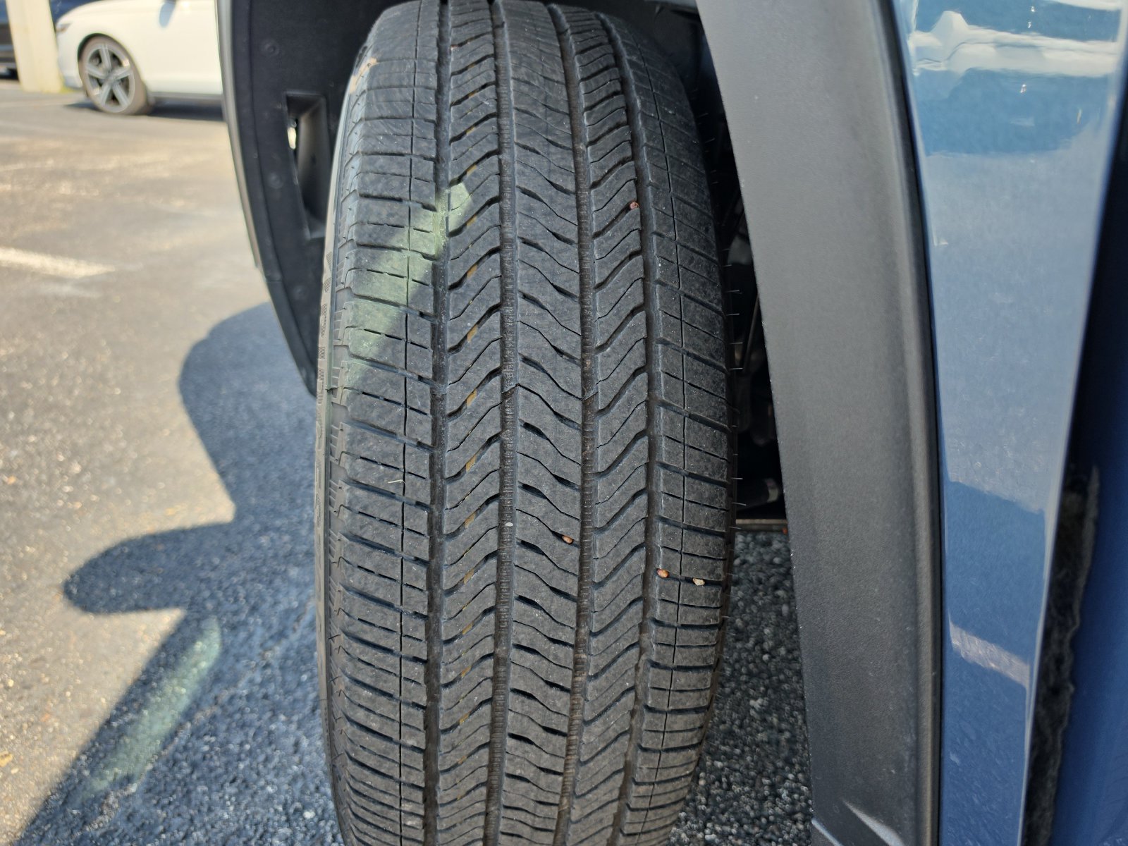 Used 2026 Chevrolet Traverse LT w/ Driver Confidence Package FWD image 30
