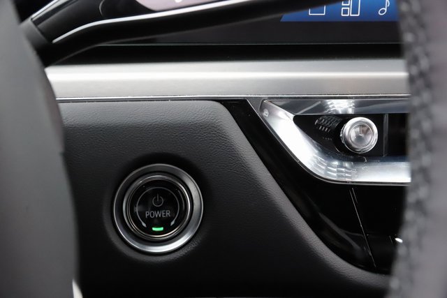 Used 2024 Cadillac Lyriq Luxury image 36