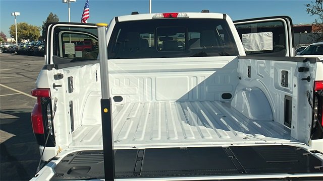 New 2025 Ford F150 Lightning Lariat image 15
