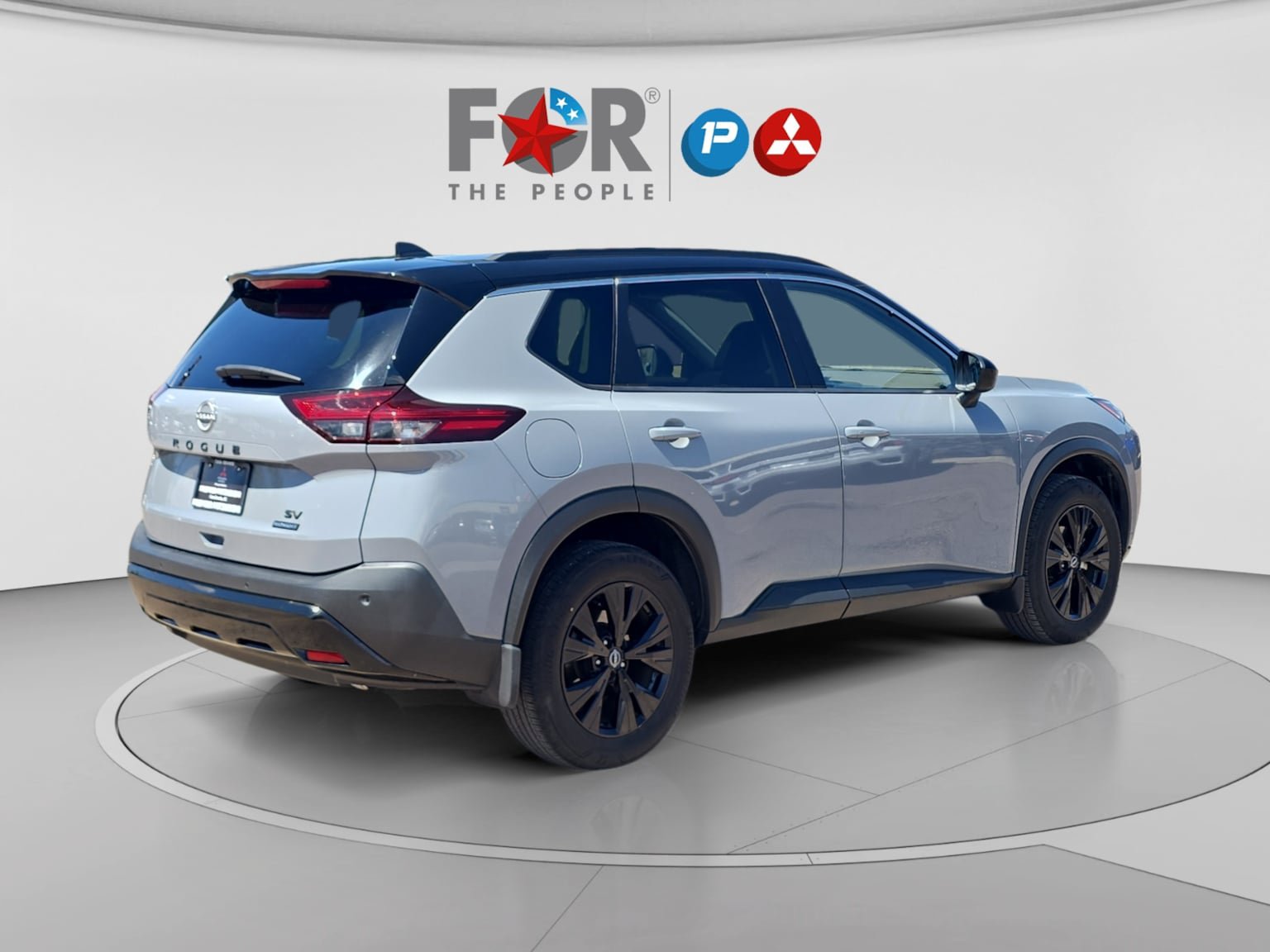 Used 2023 Nissan Rogue SV w/ SV Premium B Package FWD image 5