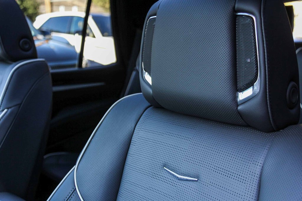 Used 2026 Cadillac Escalade Luxury image 26