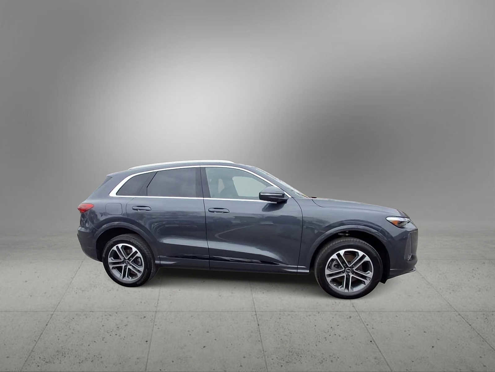 Used 2025 Audi Q5 Premium Plus w/ Premium Plus image 9