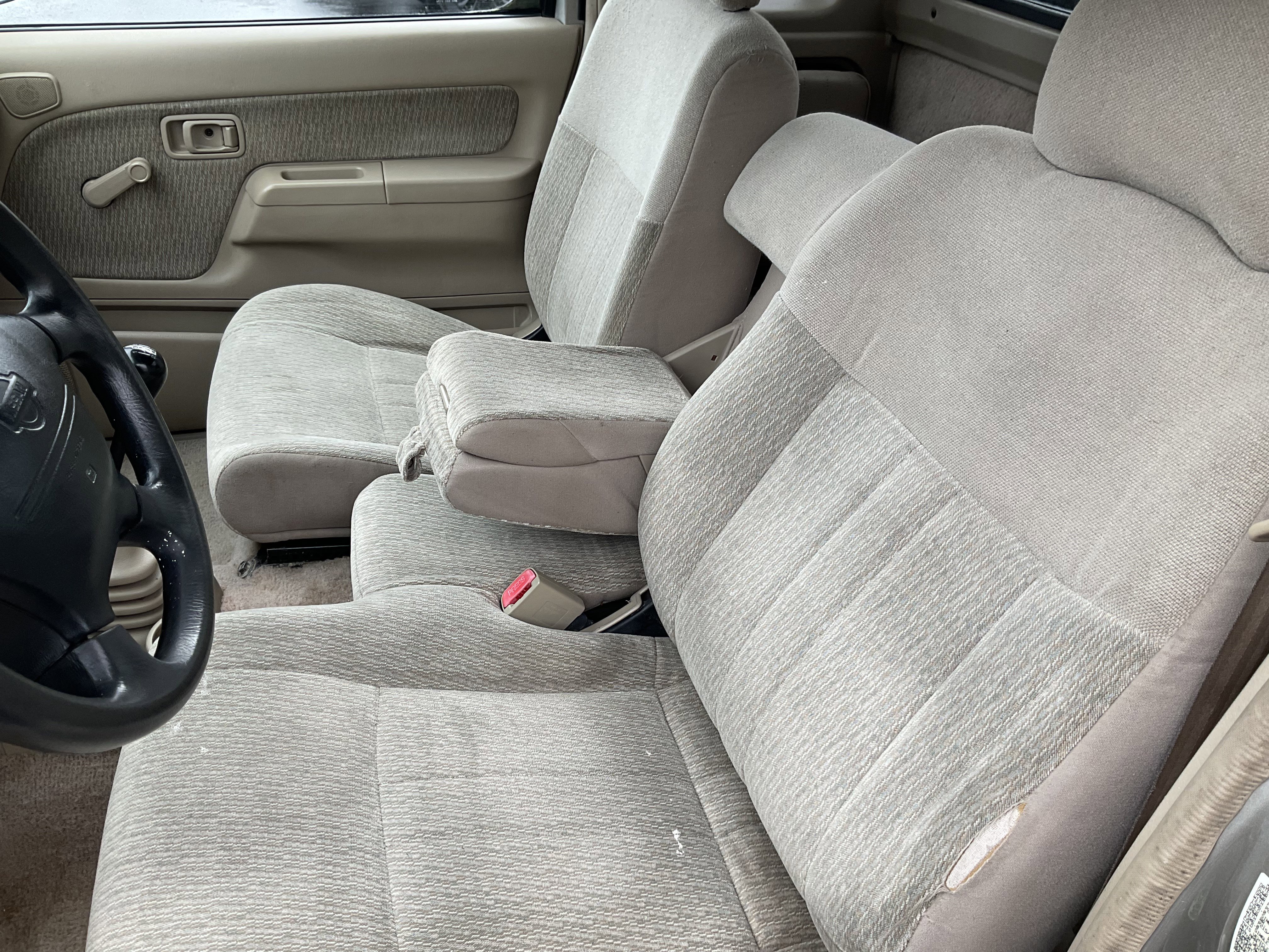 Used 2000 Nissan Frontier XE image 23