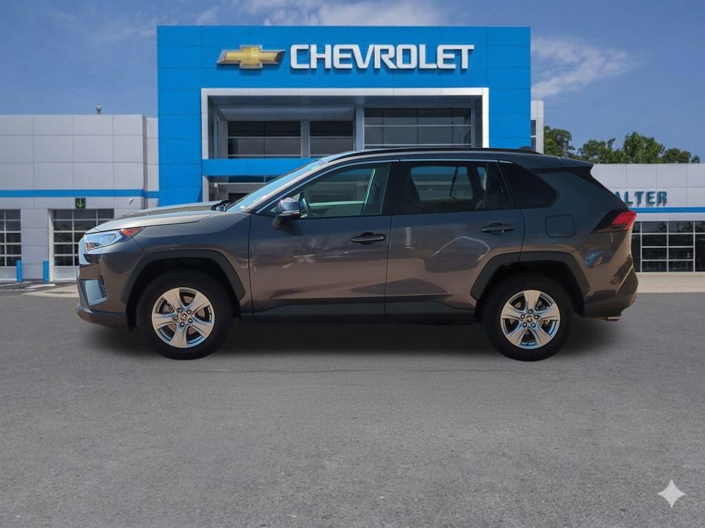 Used 2021 Toyota RAV4 XLE image 2