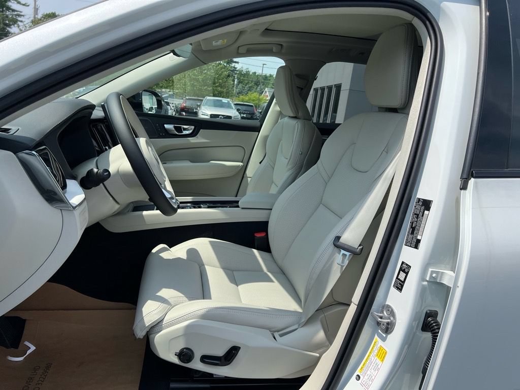 Certified 2026 Volvo XC60 T8 Ultra w/ Protection Package Premier AWD/4WD image 12