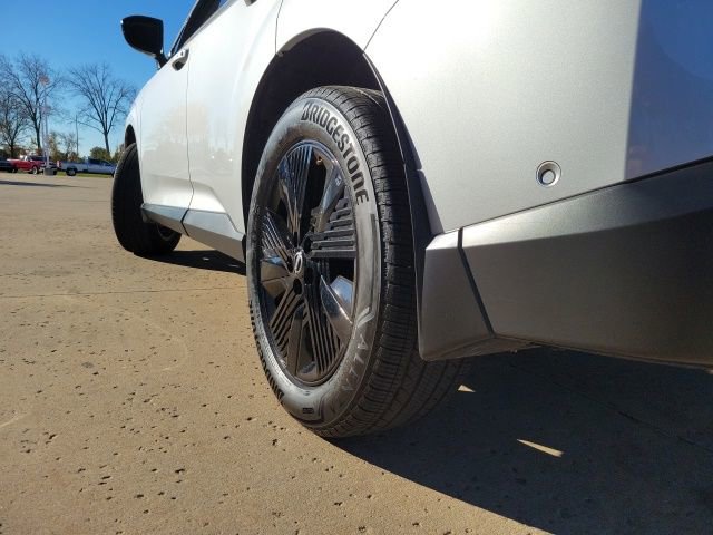 Used 2025 Nissan Murano SV image 33