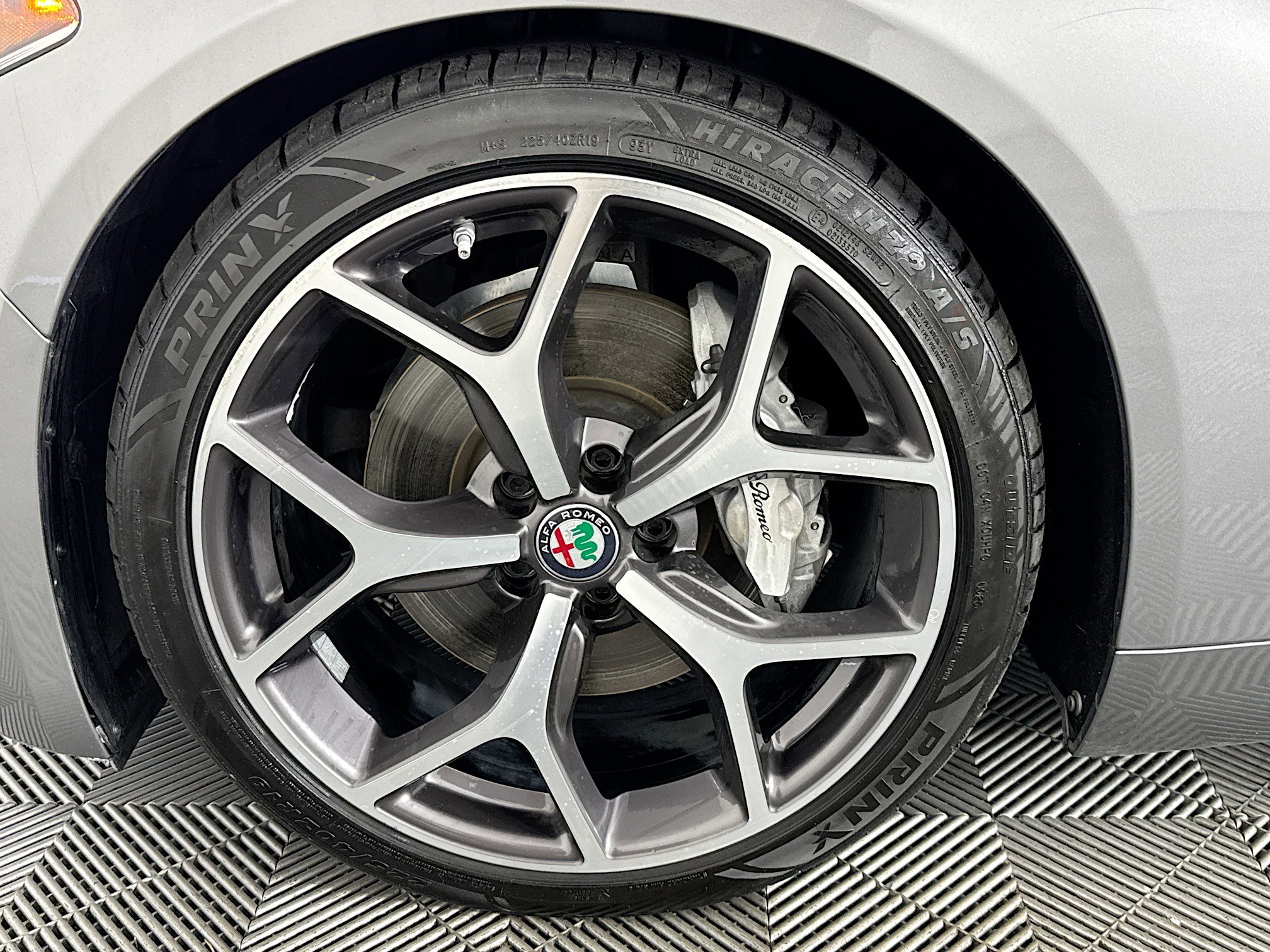 Used 2019 Alfa Romeo Giulia Ti image 66