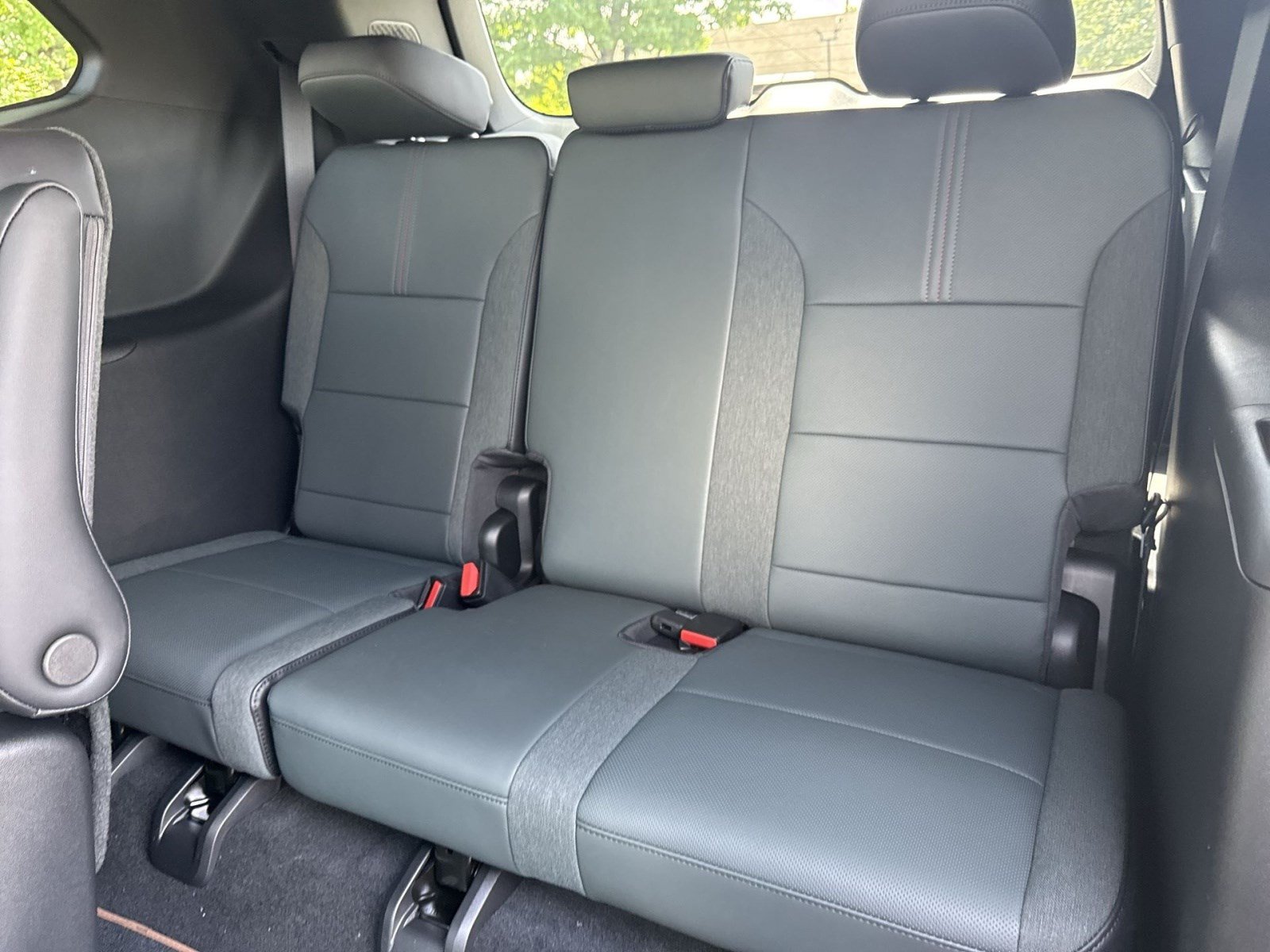 New 2026 GMC Acadia AT4 w/ Luxury Package AWD/4WD image 21
