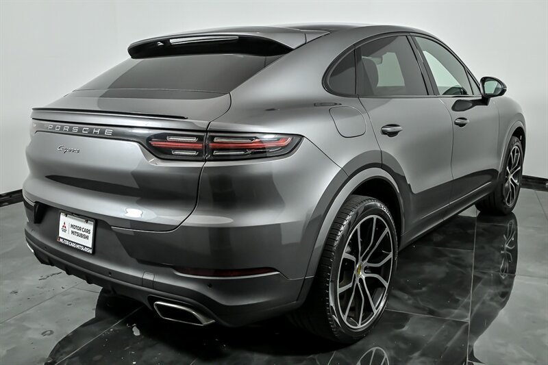Used 2021 Porsche Cayenne Coupe AWD/4WD image 9