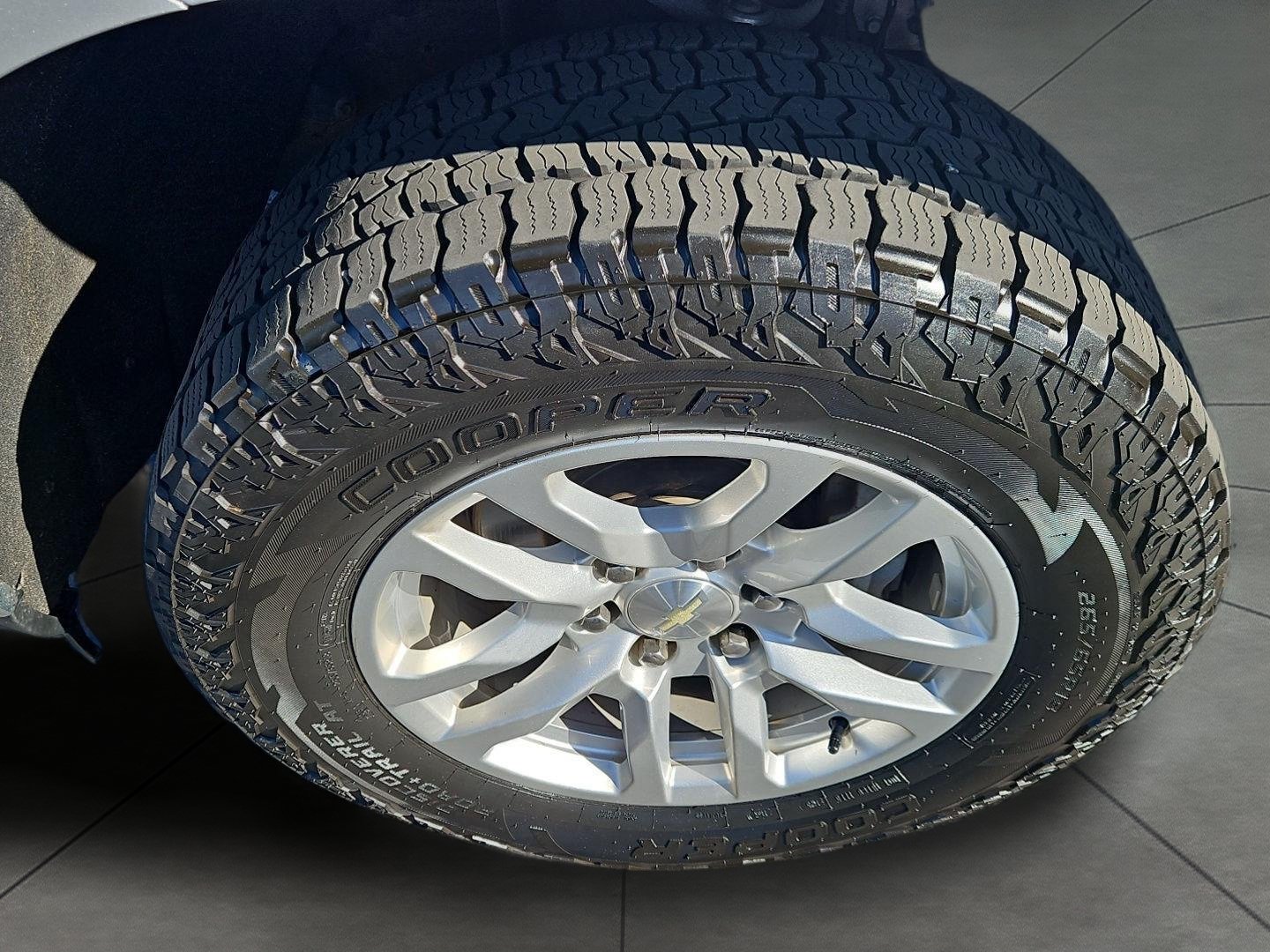 Used 2019 Chevrolet Silverado 1500 LT w/ All-Star Edition AWD/4WD image 12