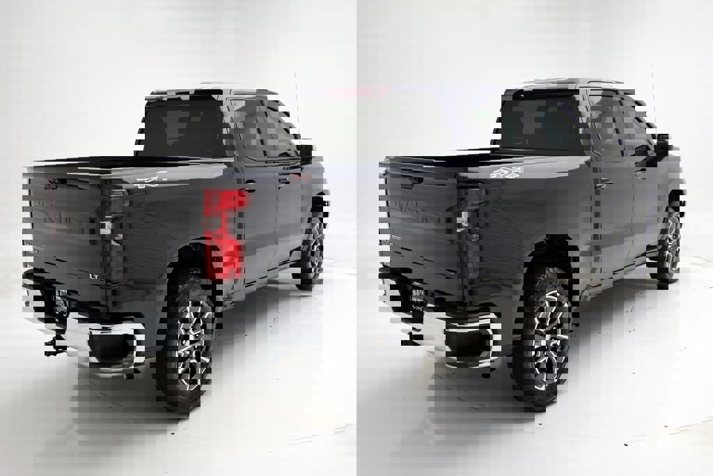 Used 2023 Chevrolet Silverado 1500 LT image 9