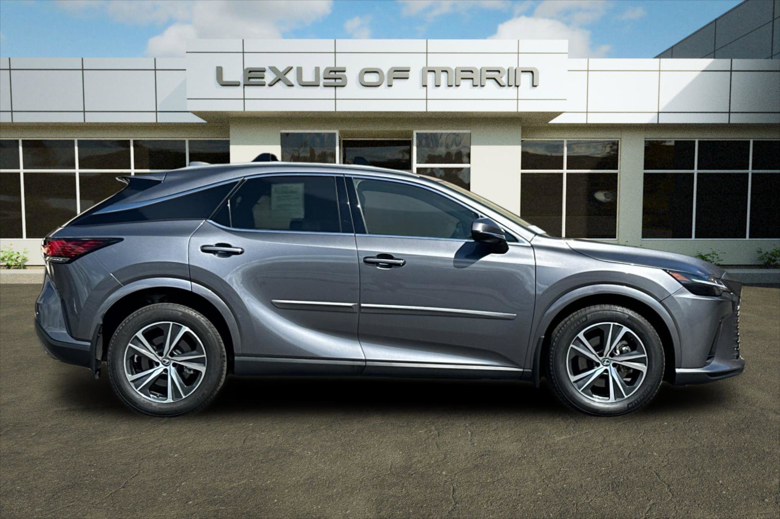 Used 2023 Lexus RX 350h image 8