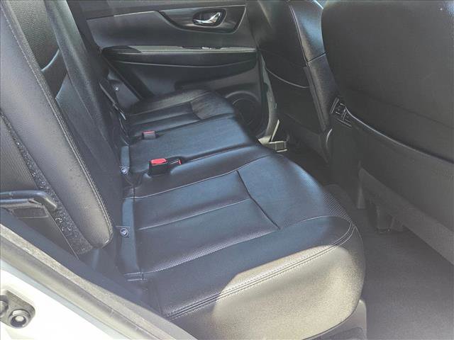 Used 2019 Nissan Rogue SL w/ Premium Package FWD image 20
