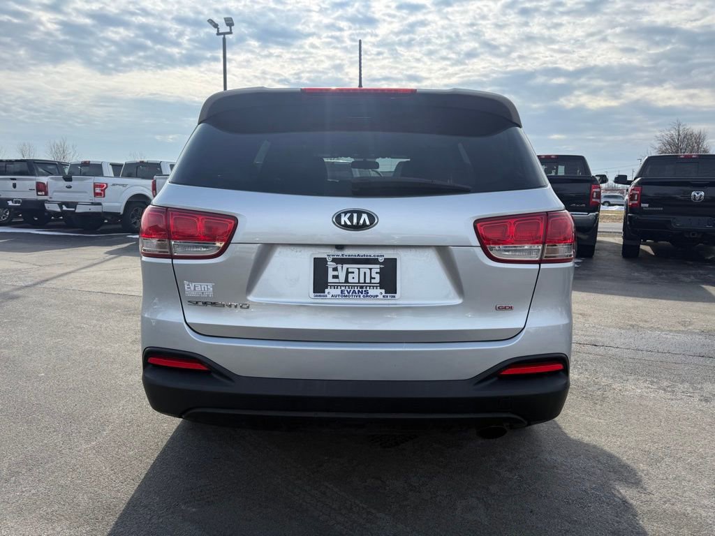 Used 2016 Kia Sorento LX image 6